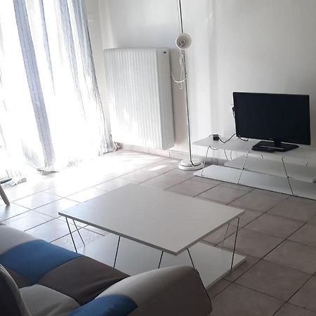Central Apartments Eretria Luaran gambar