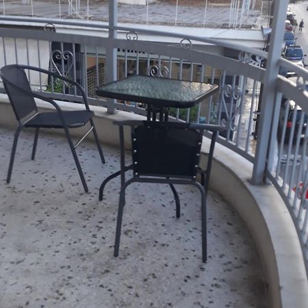 Central Apartments Eretria Luaran gambar