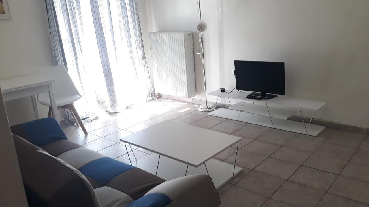 Central Apartments Eretria Luaran gambar