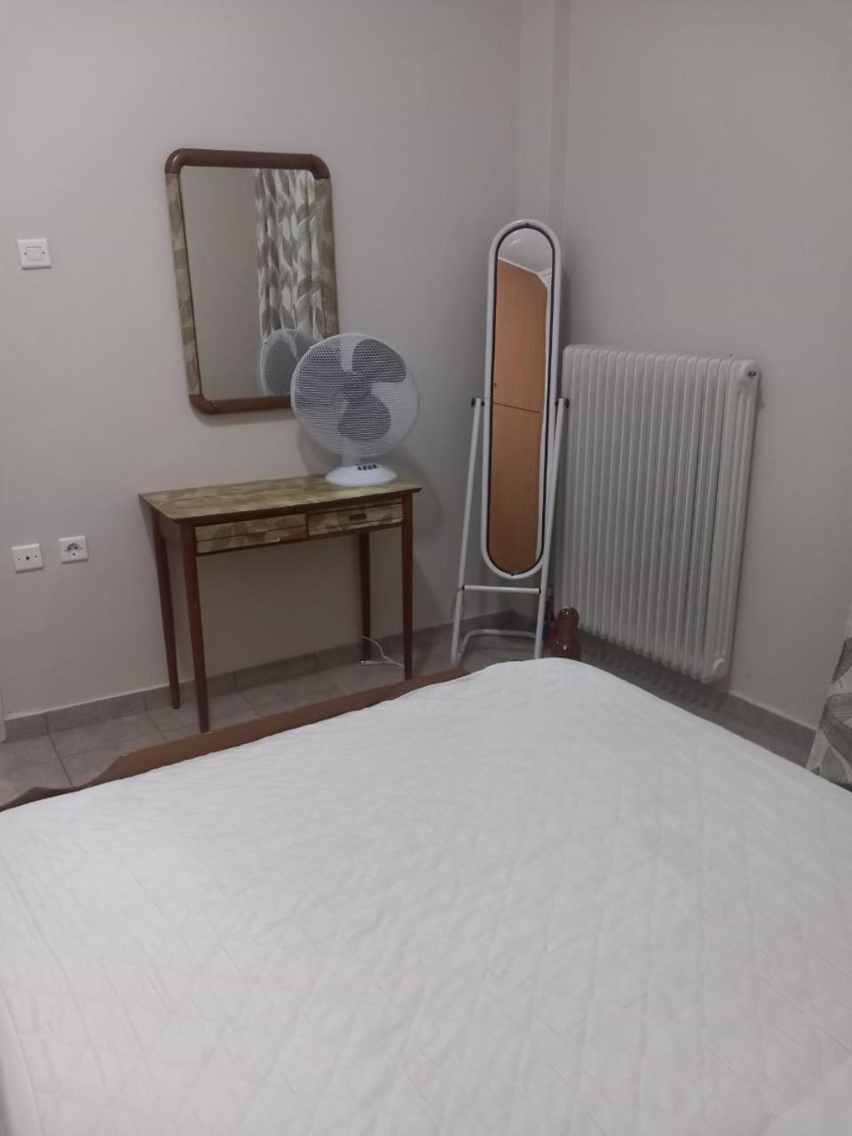 Central Apartments Eretria Luaran gambar