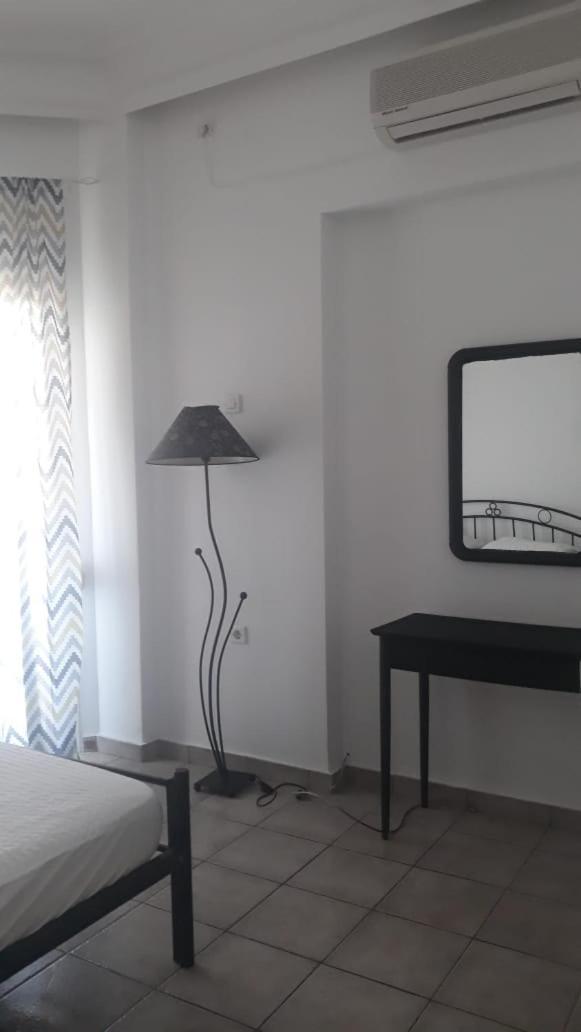 Central Apartments Eretria Luaran gambar