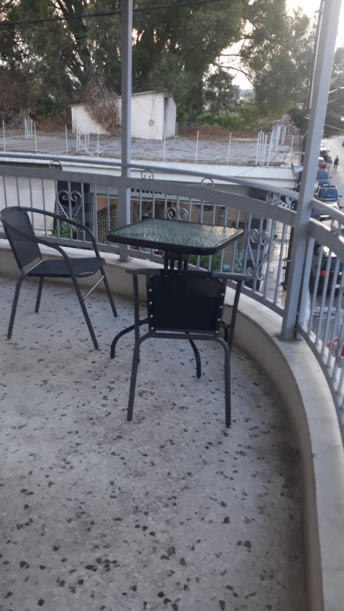 Central Apartments Eretria Luaran gambar