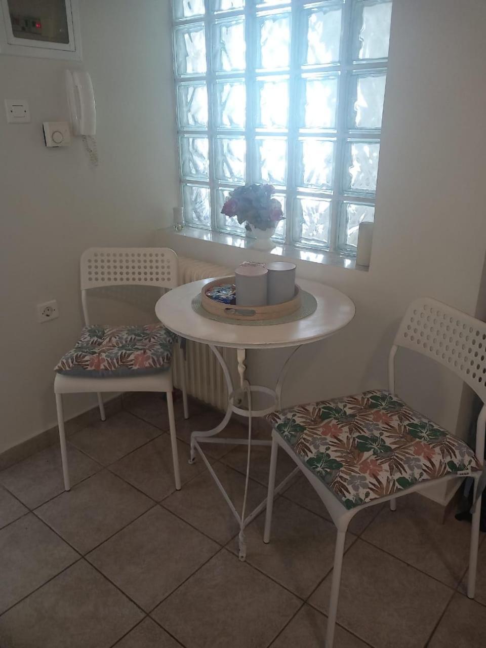 Central Apartments Eretria Luaran gambar